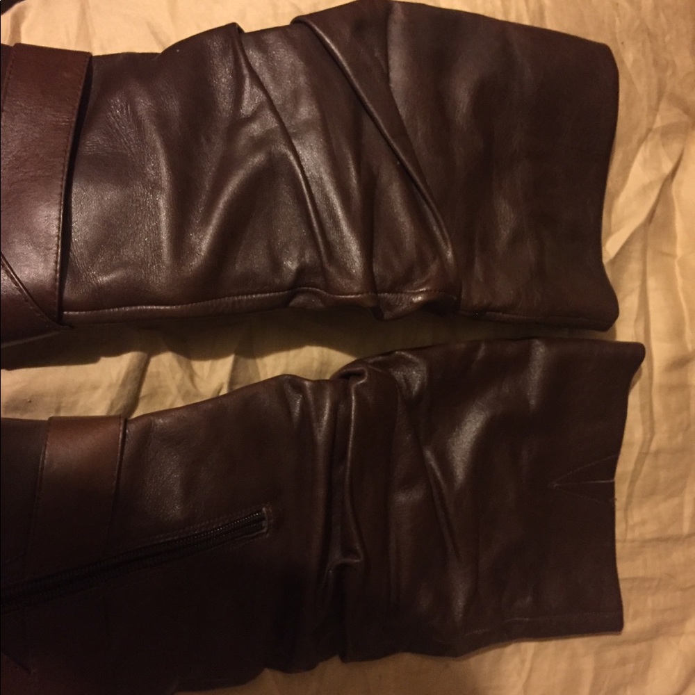 Boots - Picture 4 of 5